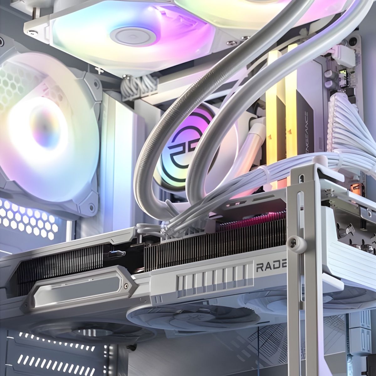 PCSpecialist Luna 85 Gaming PC Ryzen 7 7800X3D 32GB 2TB SSD RX9070XT White