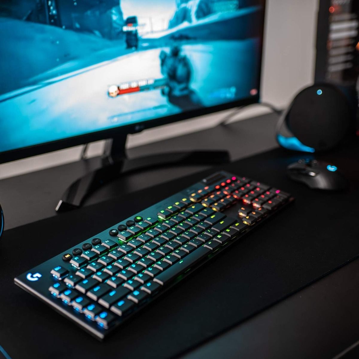 Logitech G915 LIGHTSPEED Wireless Mechanical Gaming Keyboard GL Tactile Switches