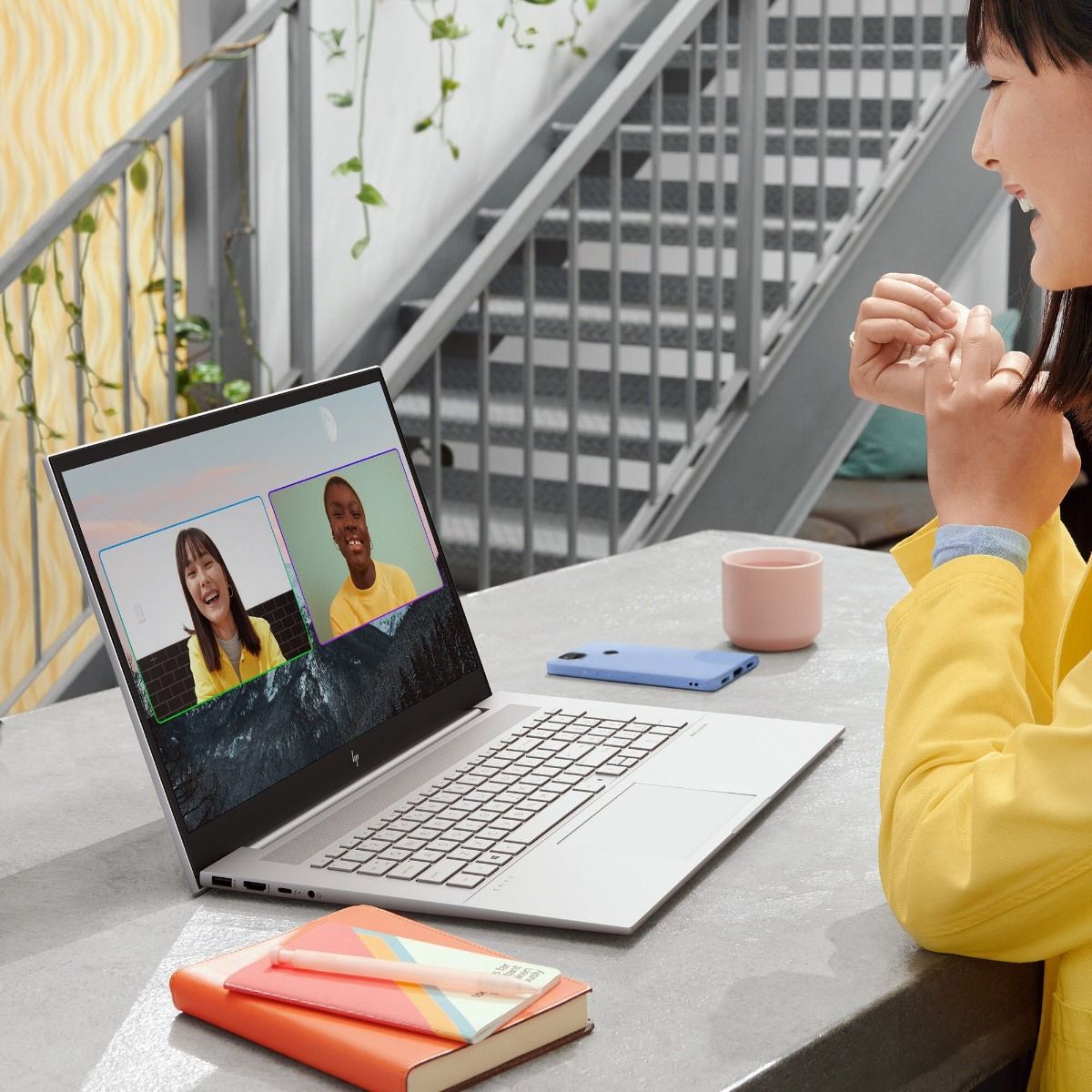HP Laptop Envy 17-ch0508na 17.3" 4K UHD Intel Core i7-1165G7 32GB RAM 1TB SSD
