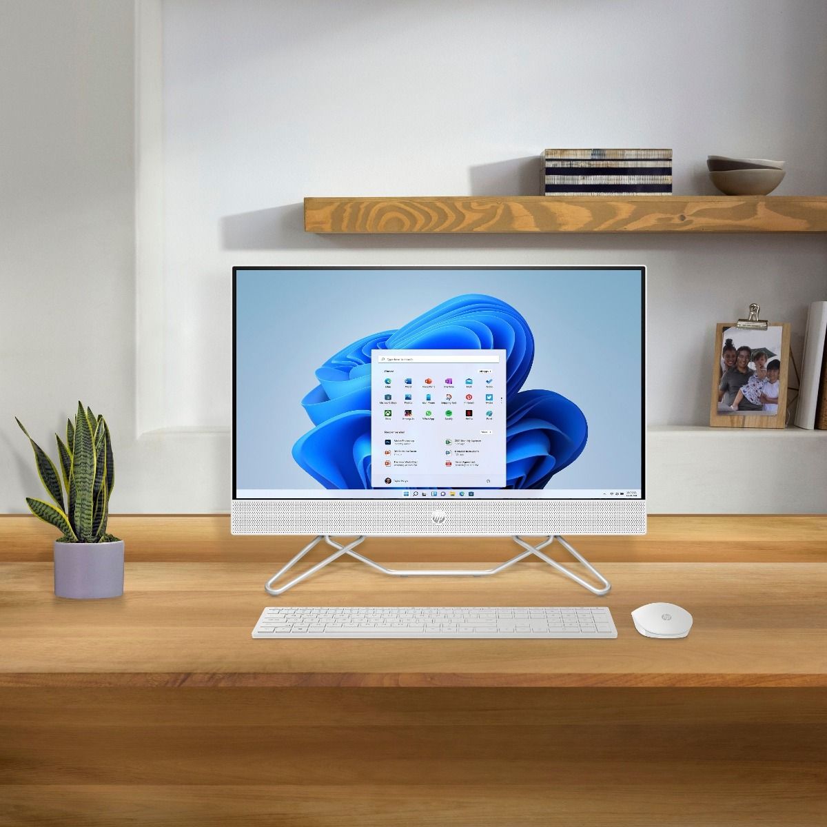 HP All-In-One PC 24-CB0021NA 23.8" Full HD AMD Ryzen 5 5500U 8GB RAM 512GB SSD